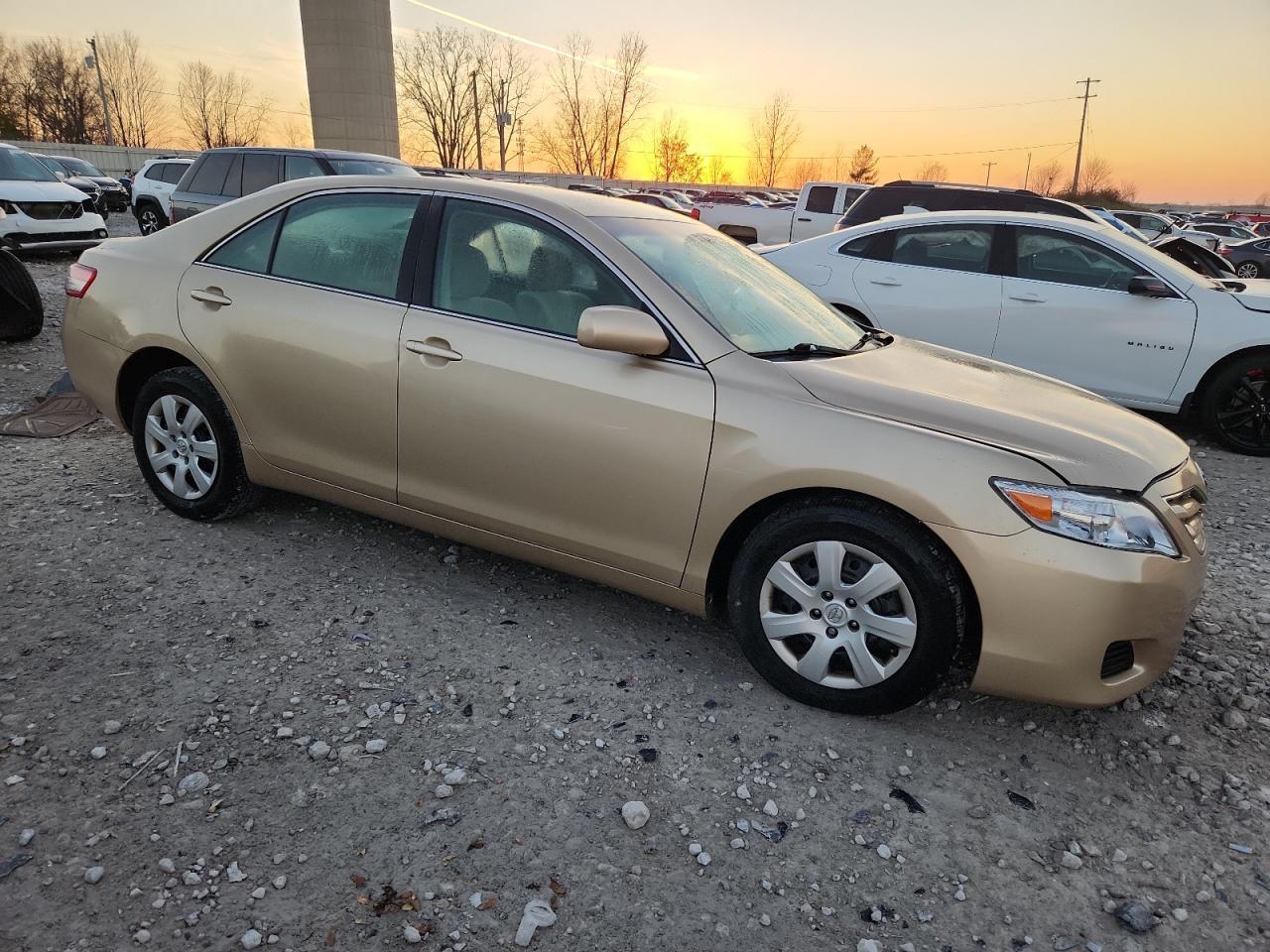 2011 TOYOTA CAMRY