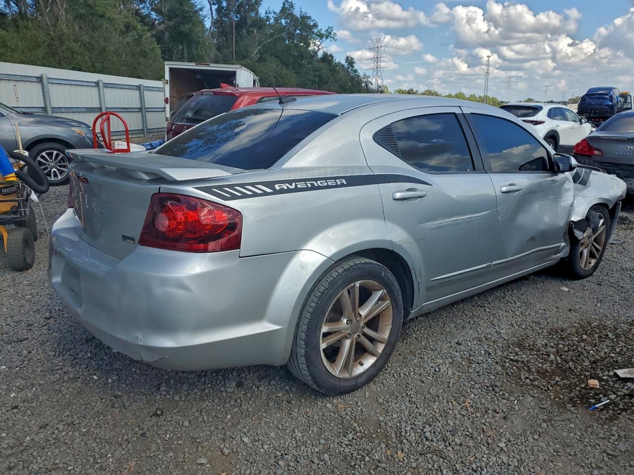 2011 DODGE Avenger