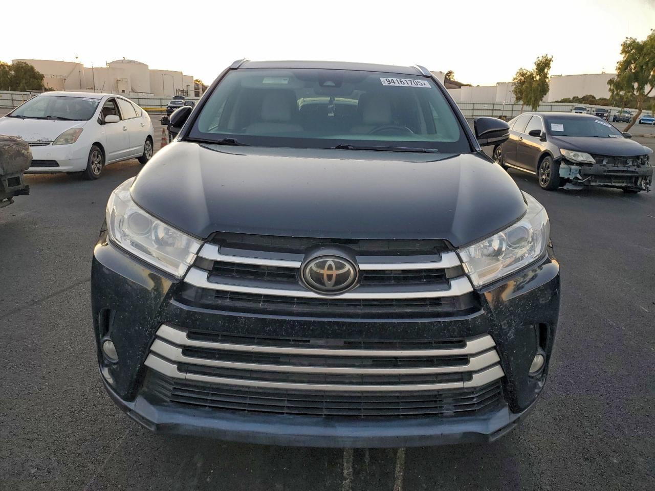 2017 TOYOTA HIGHLANDER