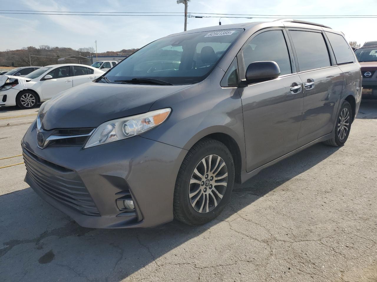 2019 TOYOTA SIENNA