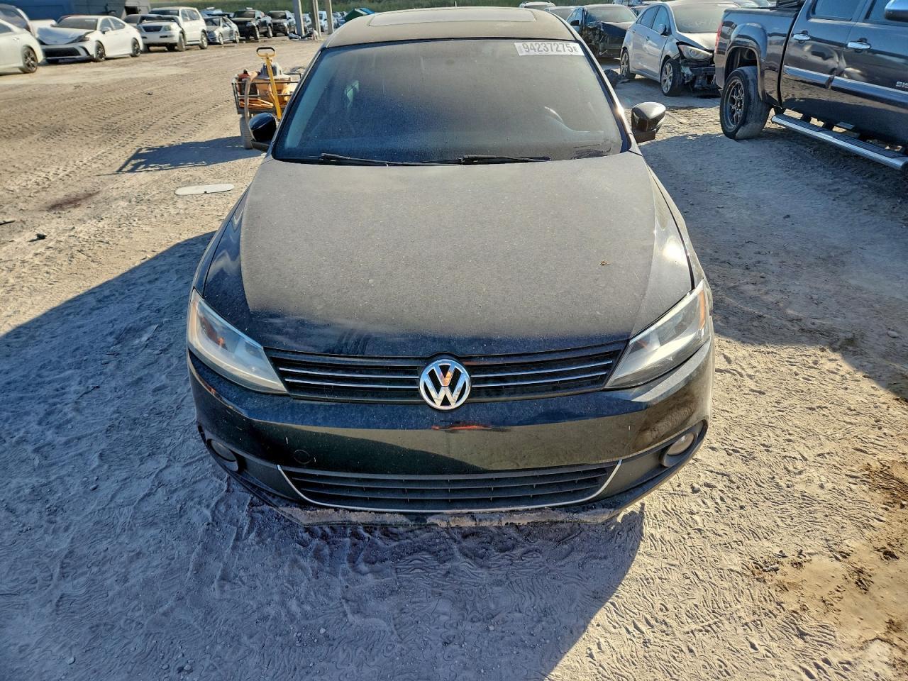 2011 VOLKSWAGEN JETTA