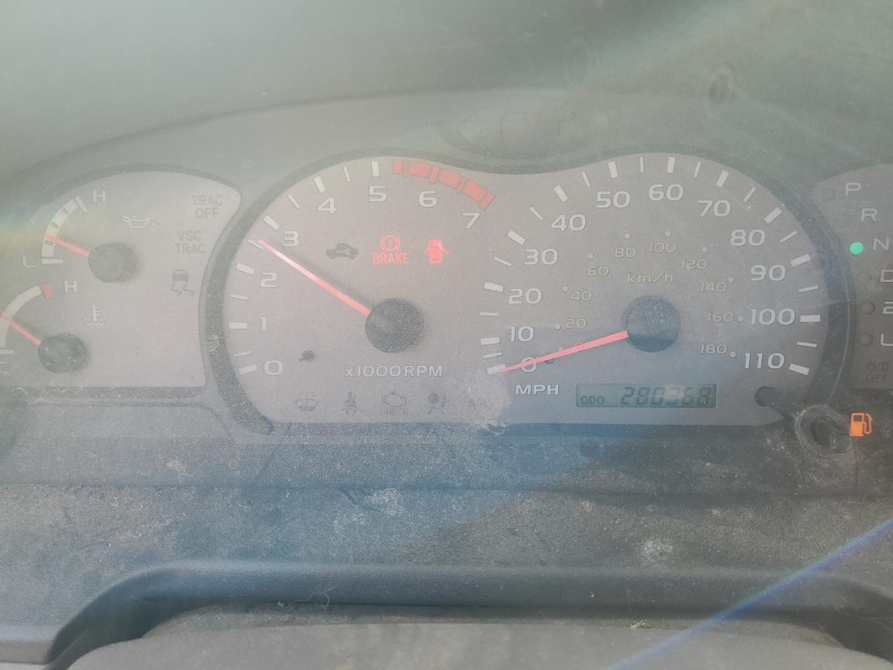 2002 TOYOTA Sequoia