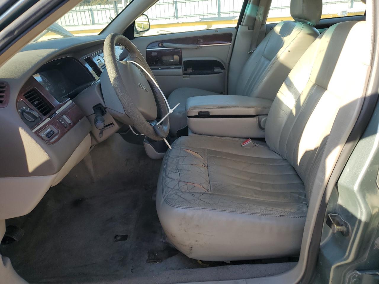 2005 LINCOLN Town Car