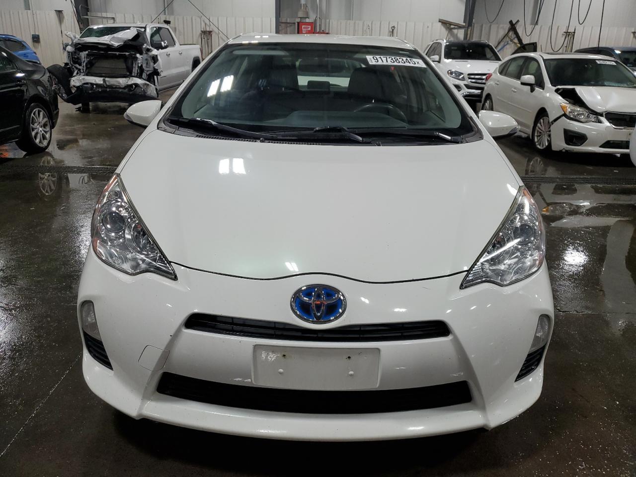 2014 TOYOTA Prius c