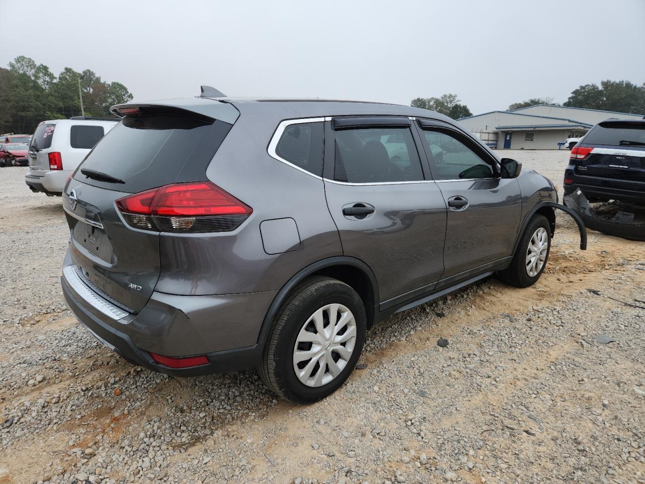 2017 NISSAN ROGUE