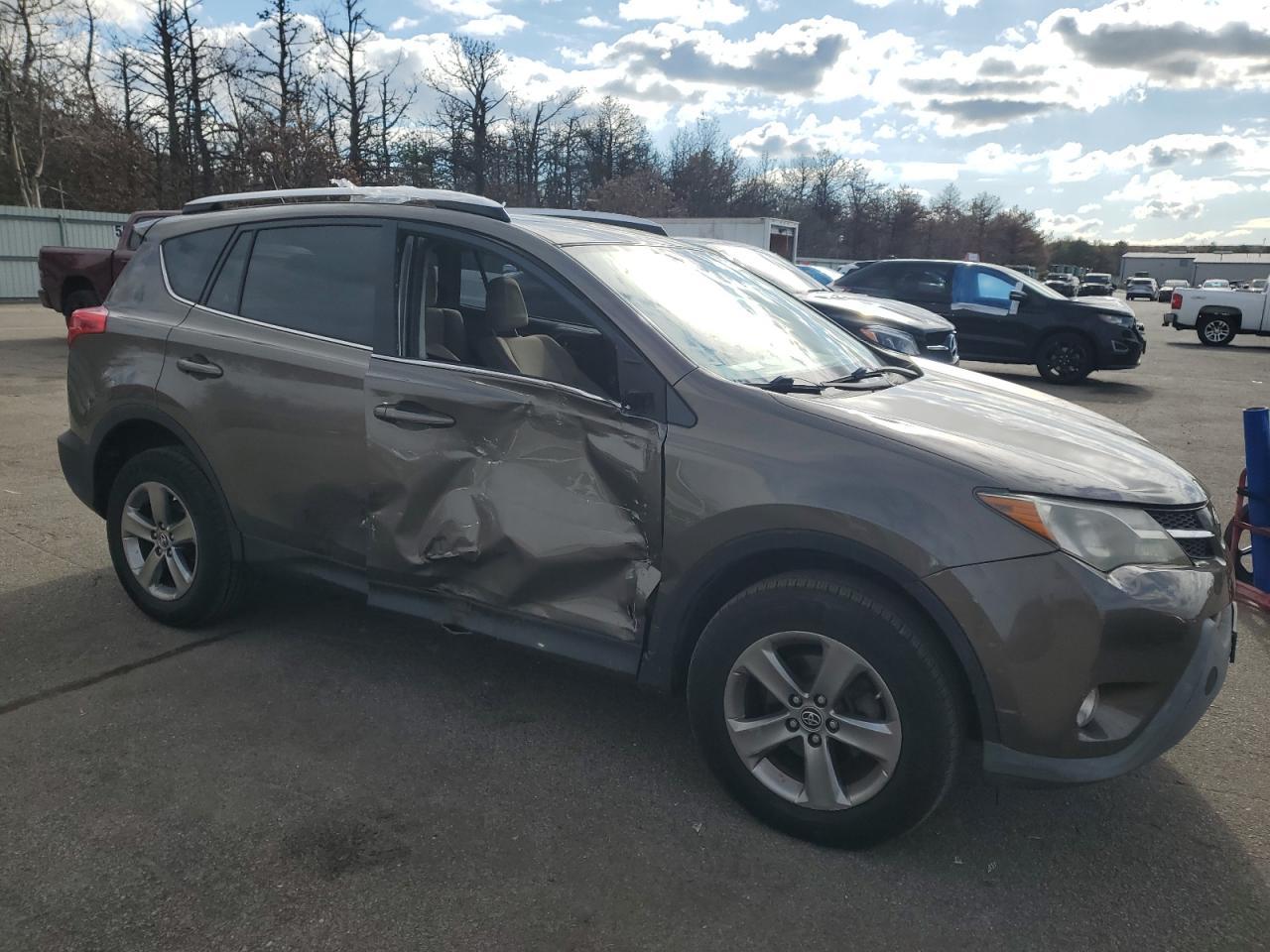 2015 TOYOTA RAV4