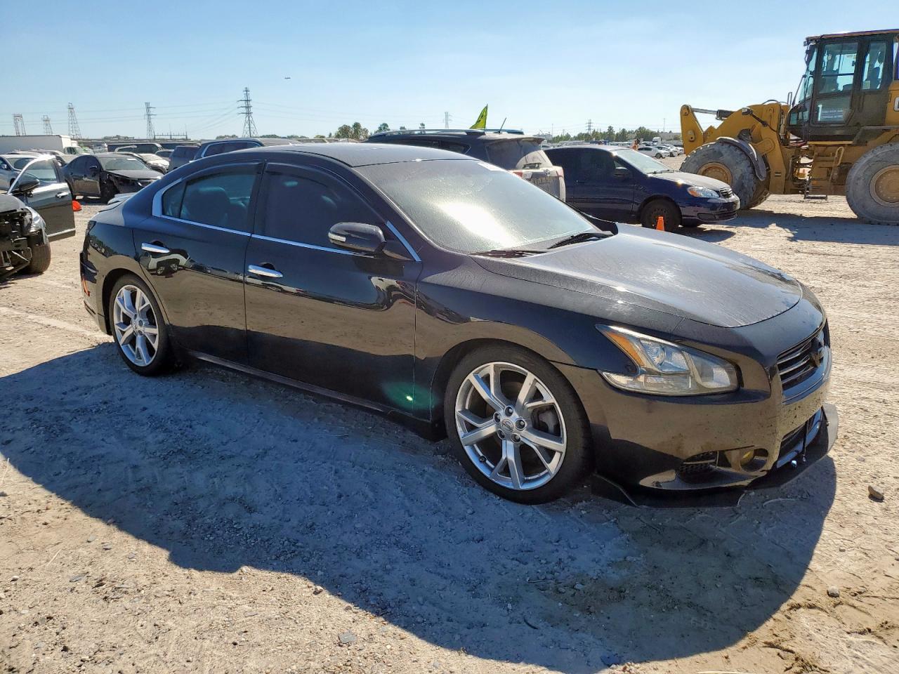 2012 NISSAN Maxima