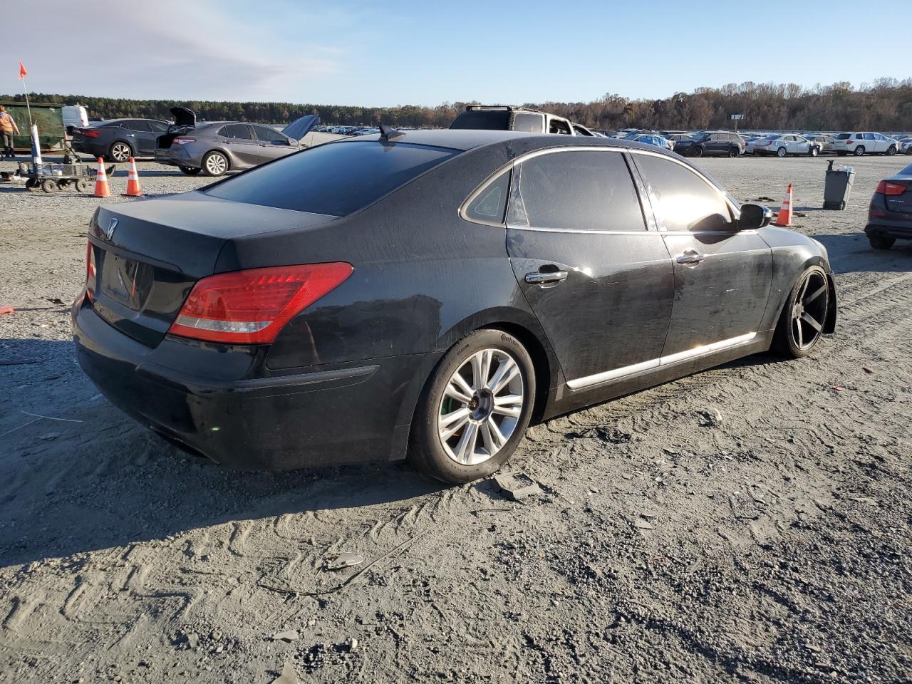2013 HYUNDAI Equus