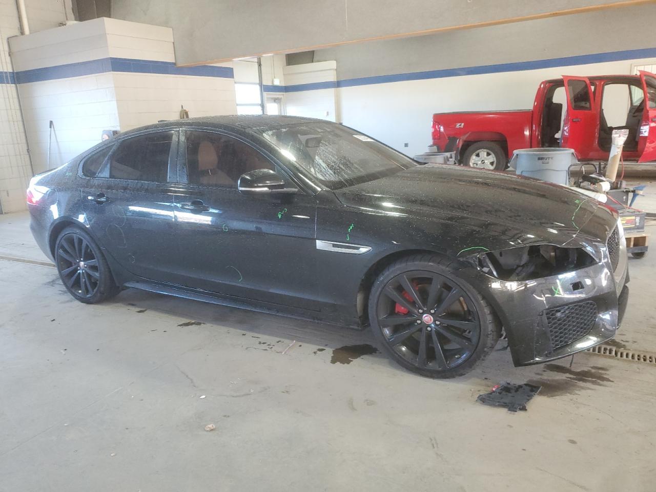 2016 JAGUAR XF