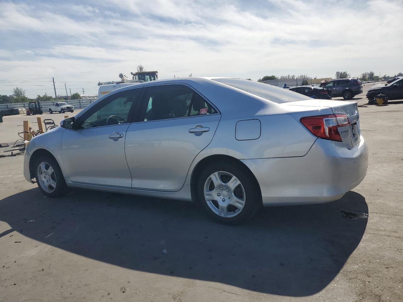 2014 TOYOTA CAMRY