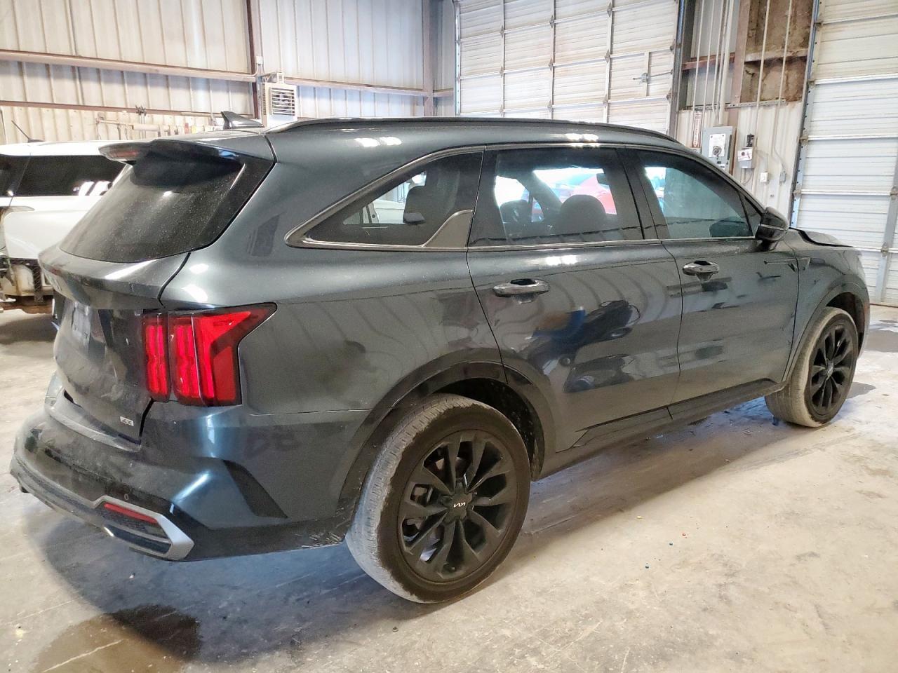 2023 KIA SORENTO
