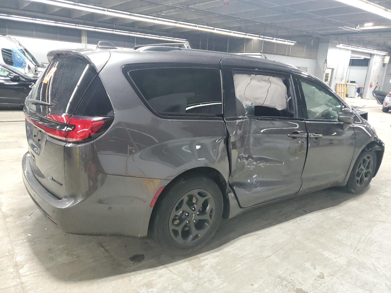 2021 CHRYSLER Pacifica