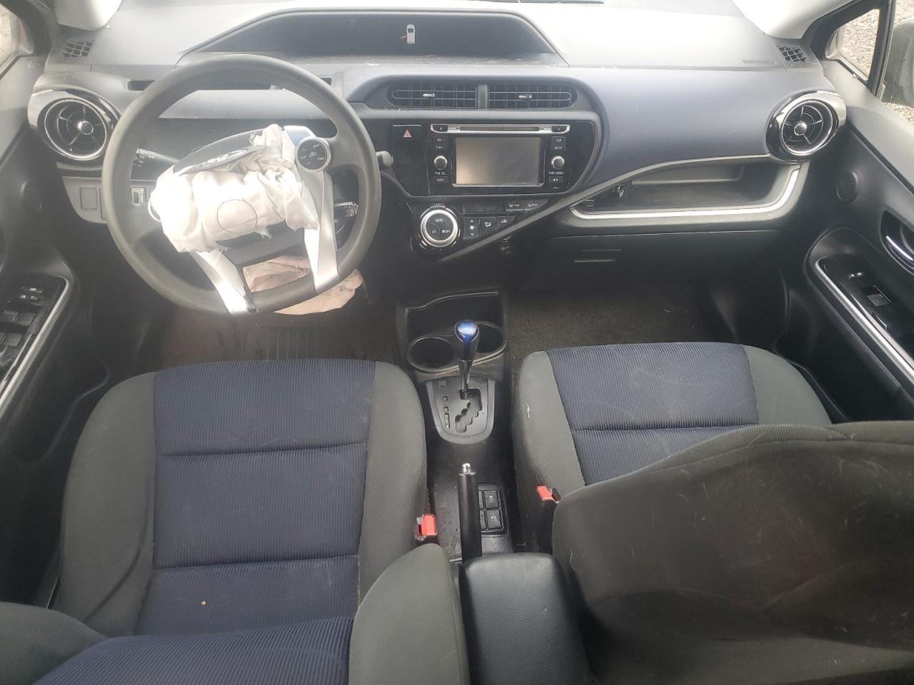 2015 TOYOTA Prius c
