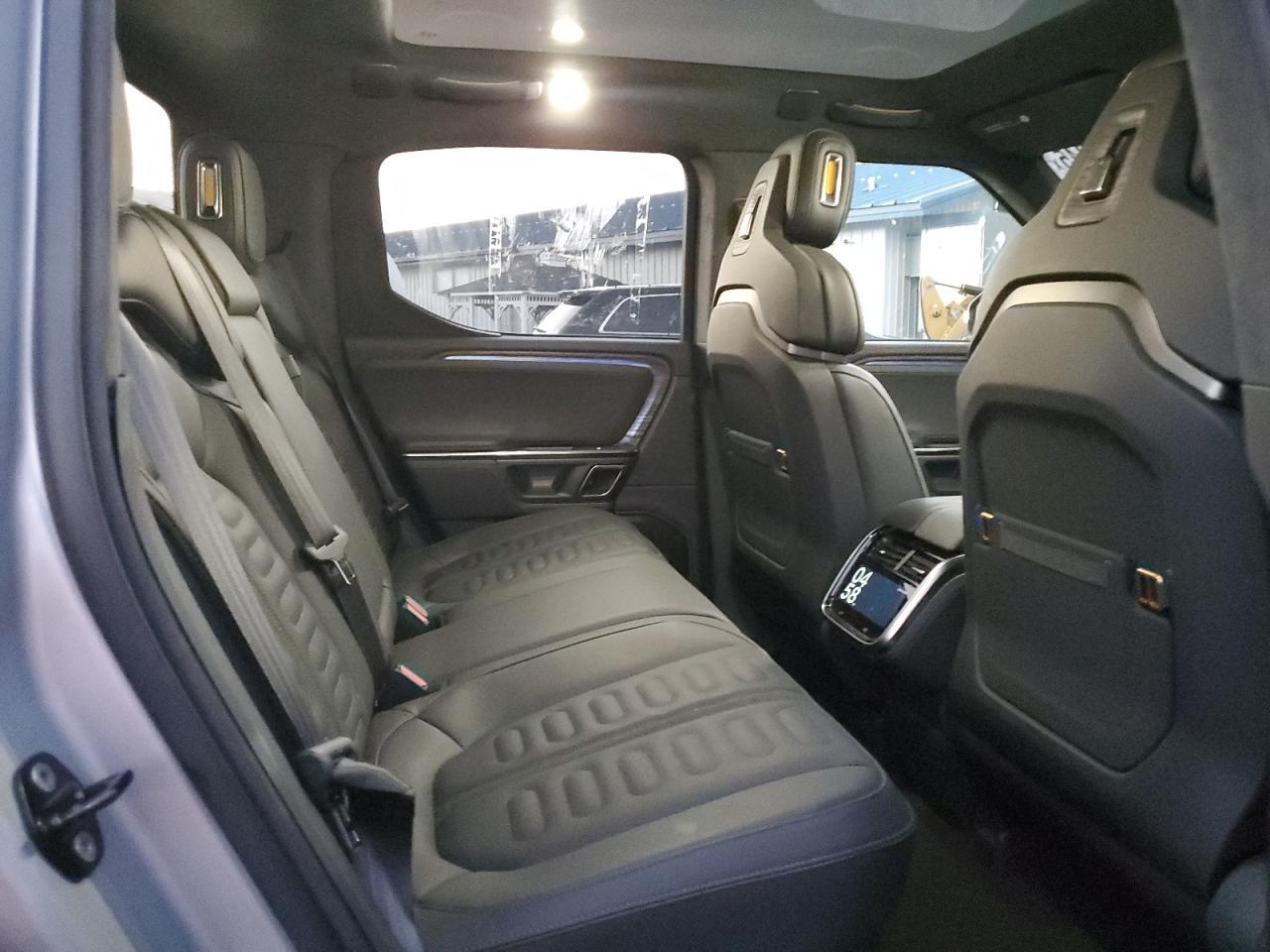 2022 RIVIAN R1t