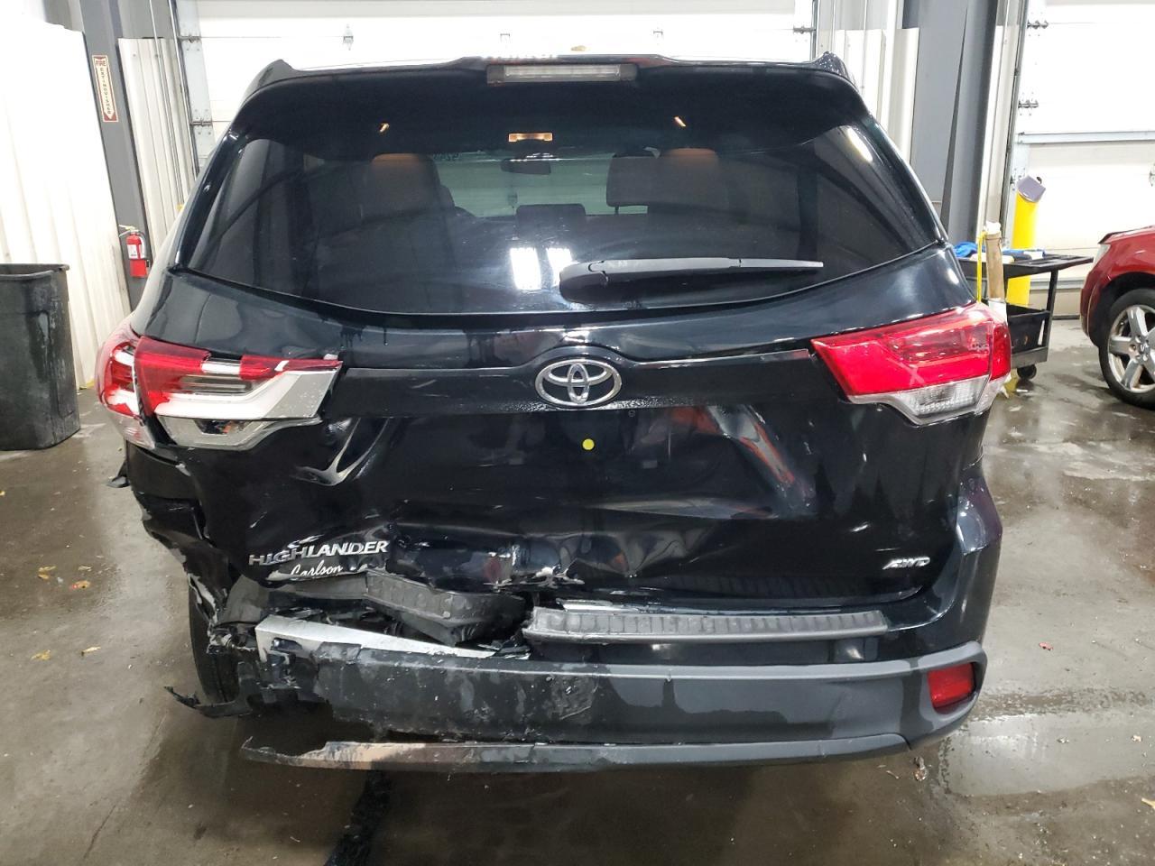 2017 TOYOTA HIGHLANDER