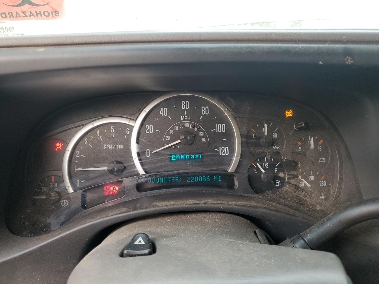 2004 CADILLAC Escalade ESV