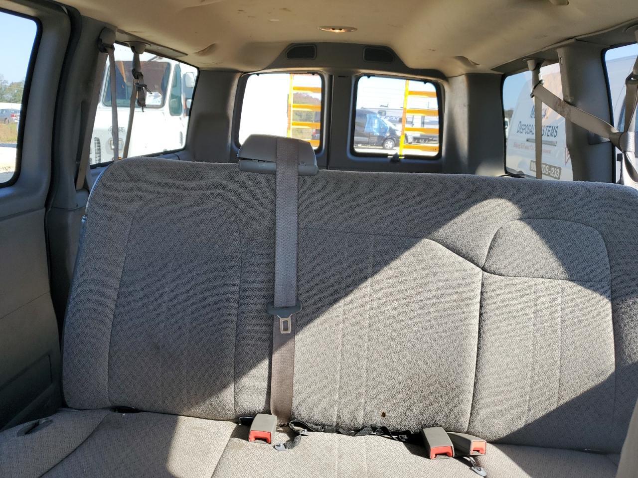 2015 CHEVROLET Express 3500
