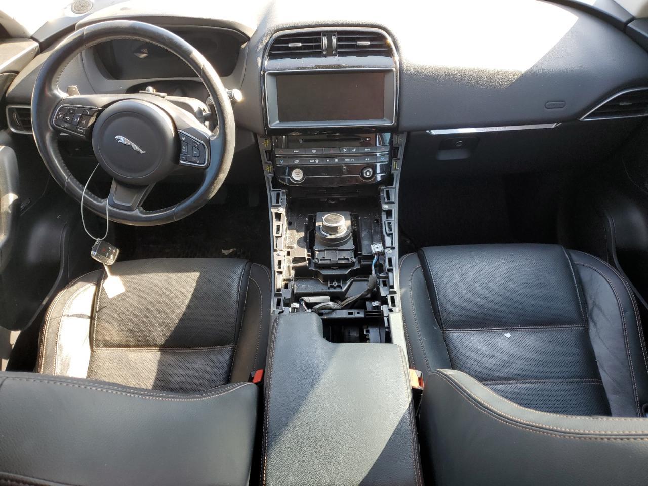 2017 JAGUAR F-Pace