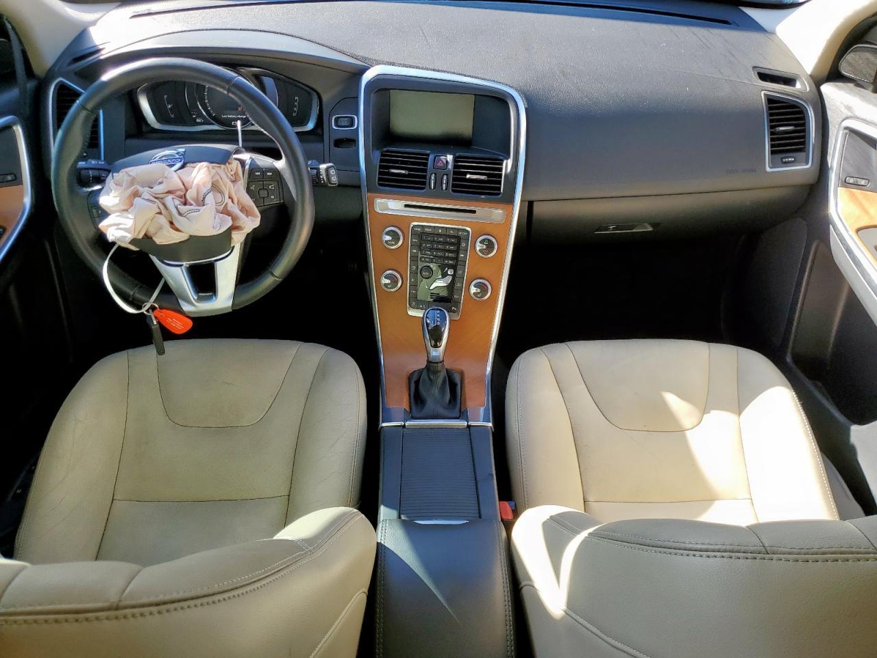 2017 VOLVO XC60