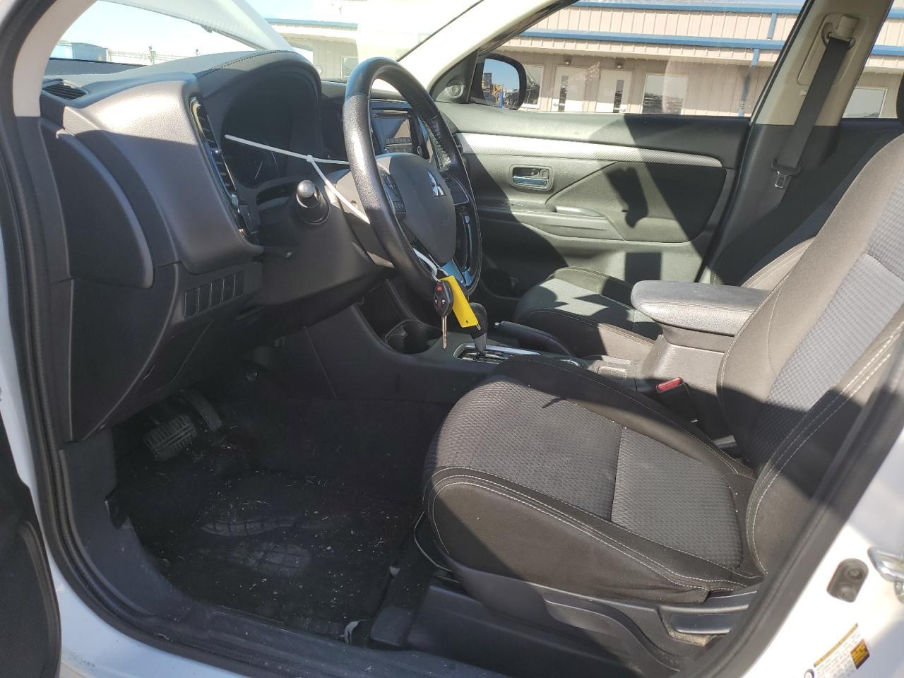 2016 MITSUBISHI outlander