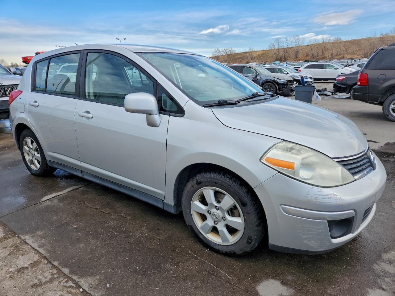 2009 NISSAN VERSA