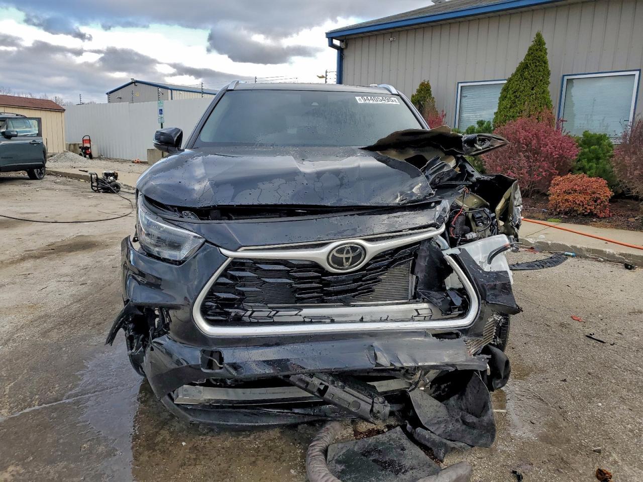 2021 TOYOTA HIGHLANDER