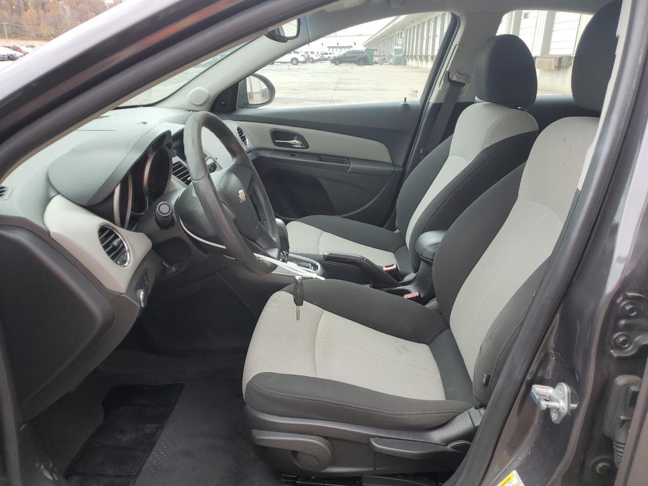 2011 CHEVROLET CRUZE