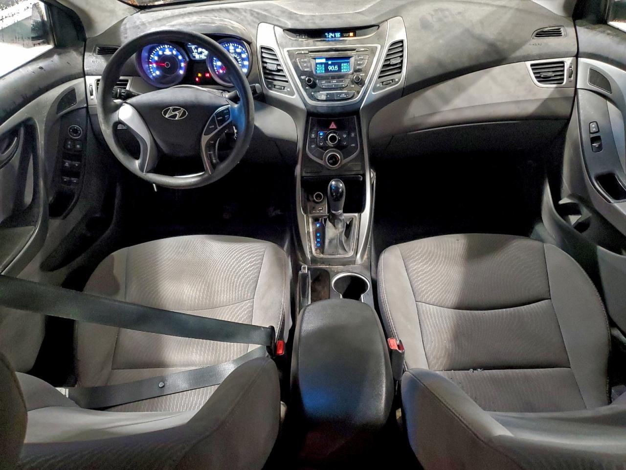 2016 HYUNDAI ELANTRA