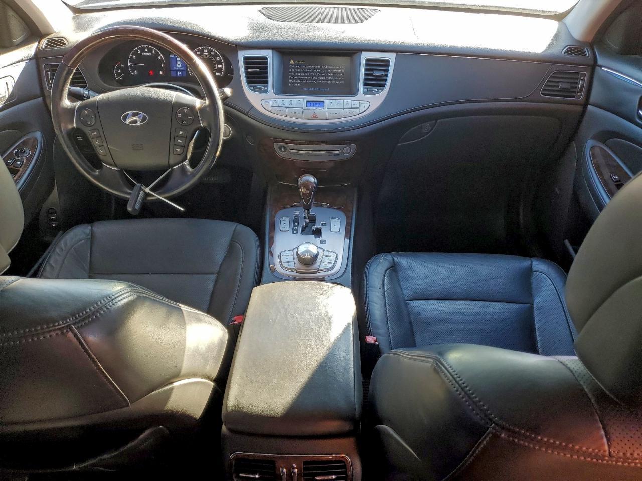 2011 HYUNDAI GENESIS