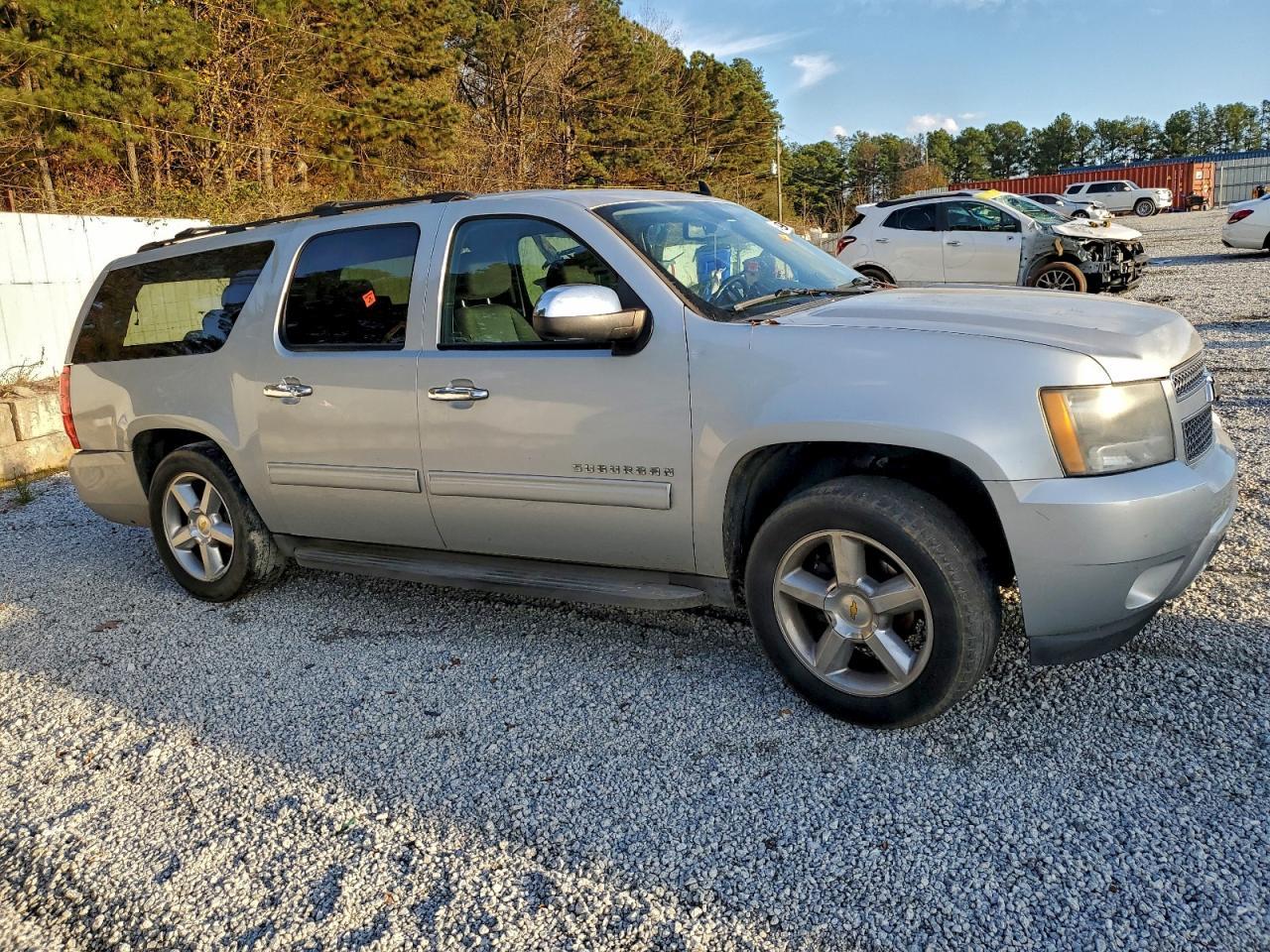 2011 CHEVROLET Suburban