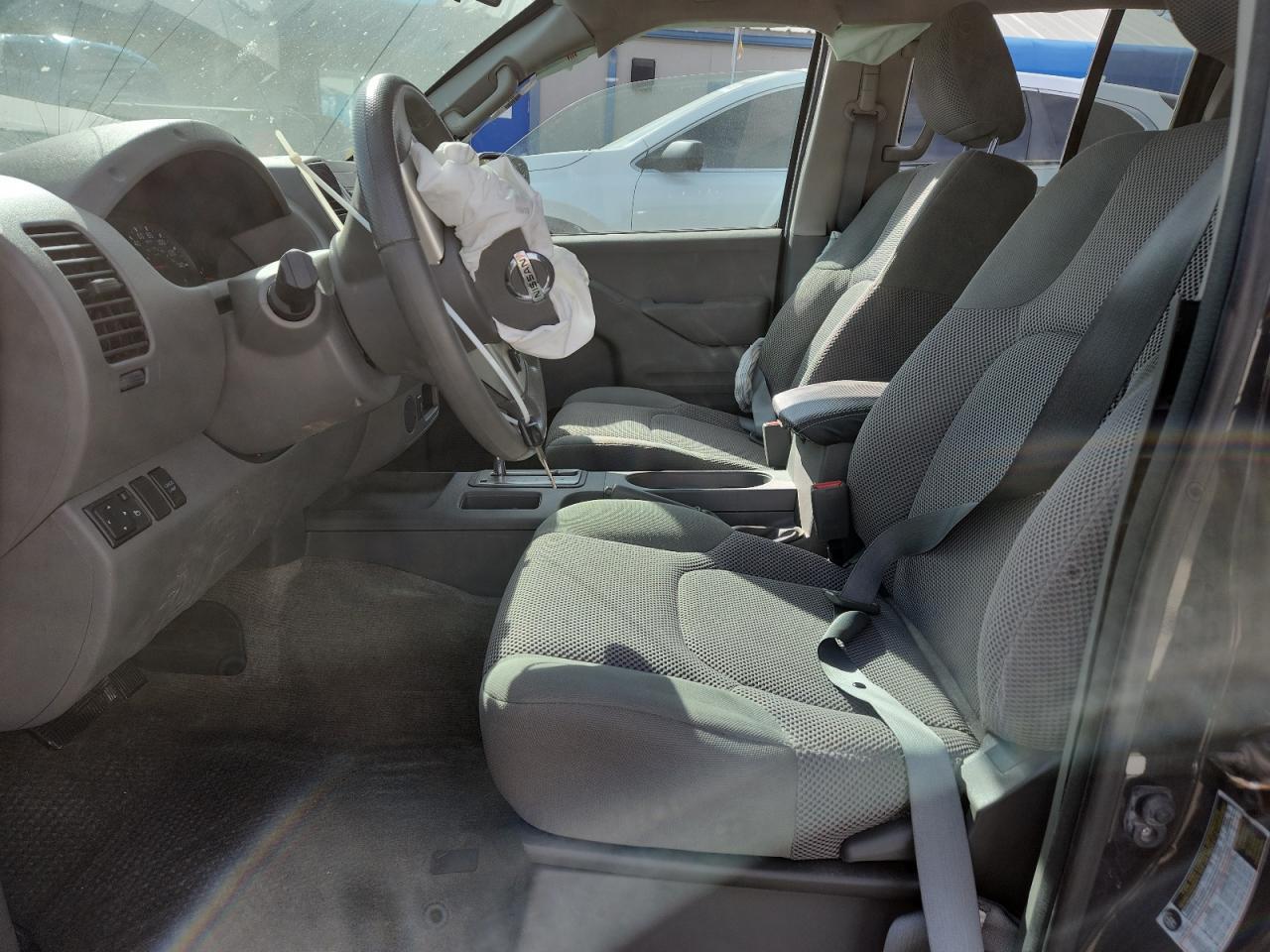 2015 NISSAN Frontier