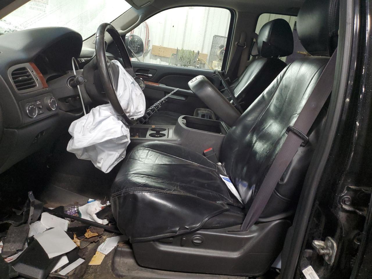 2011 CHEVROLET Suburban