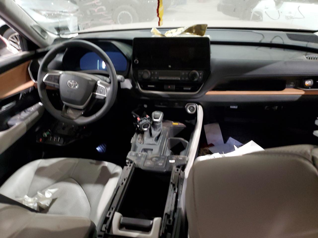 2024 TOYOTA HIGHLANDER