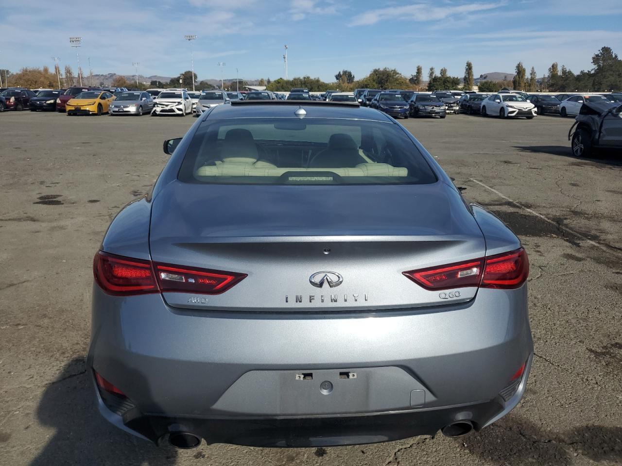 2017 INFINITI Q60