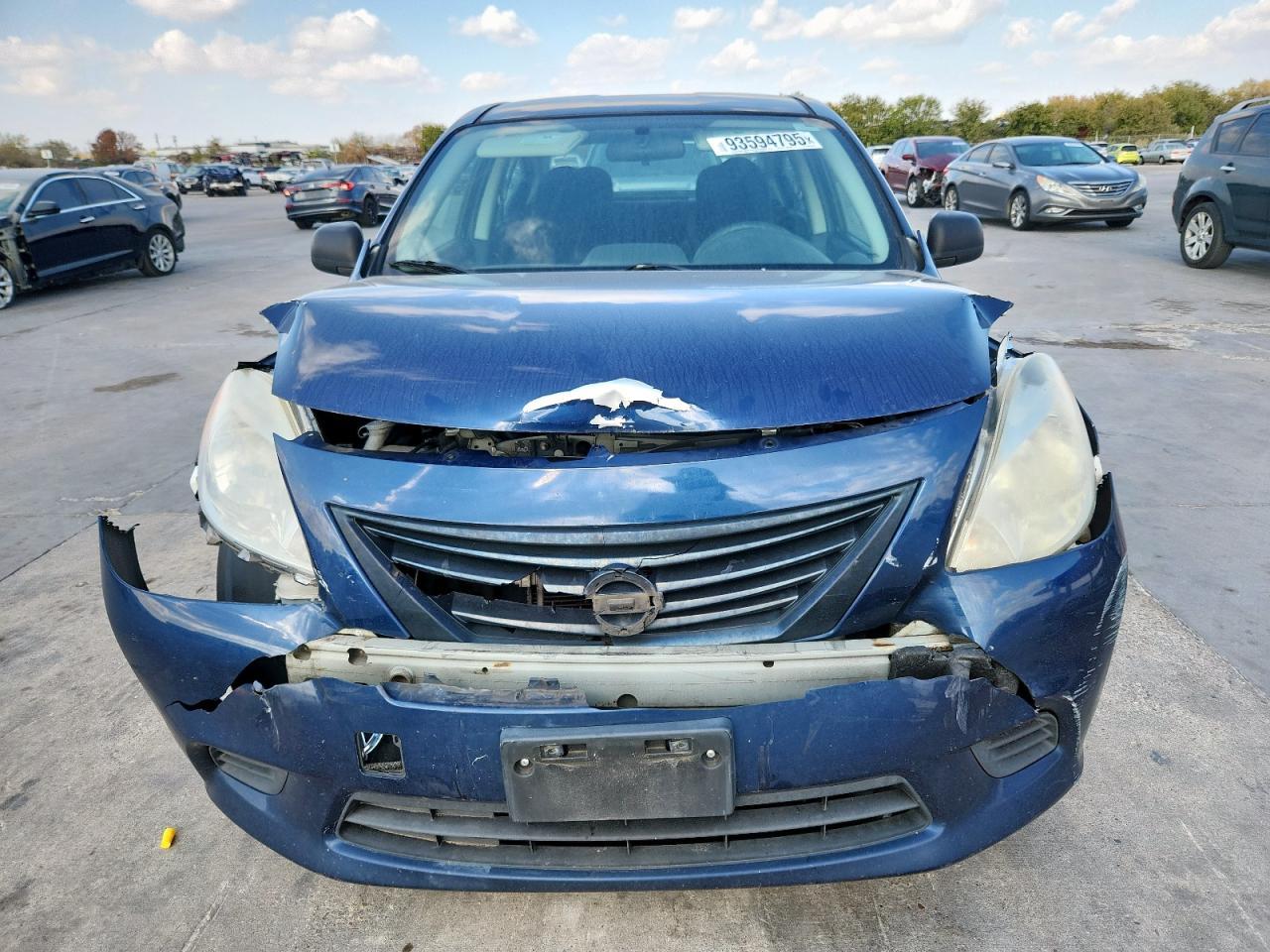 2014 NISSAN VERSA