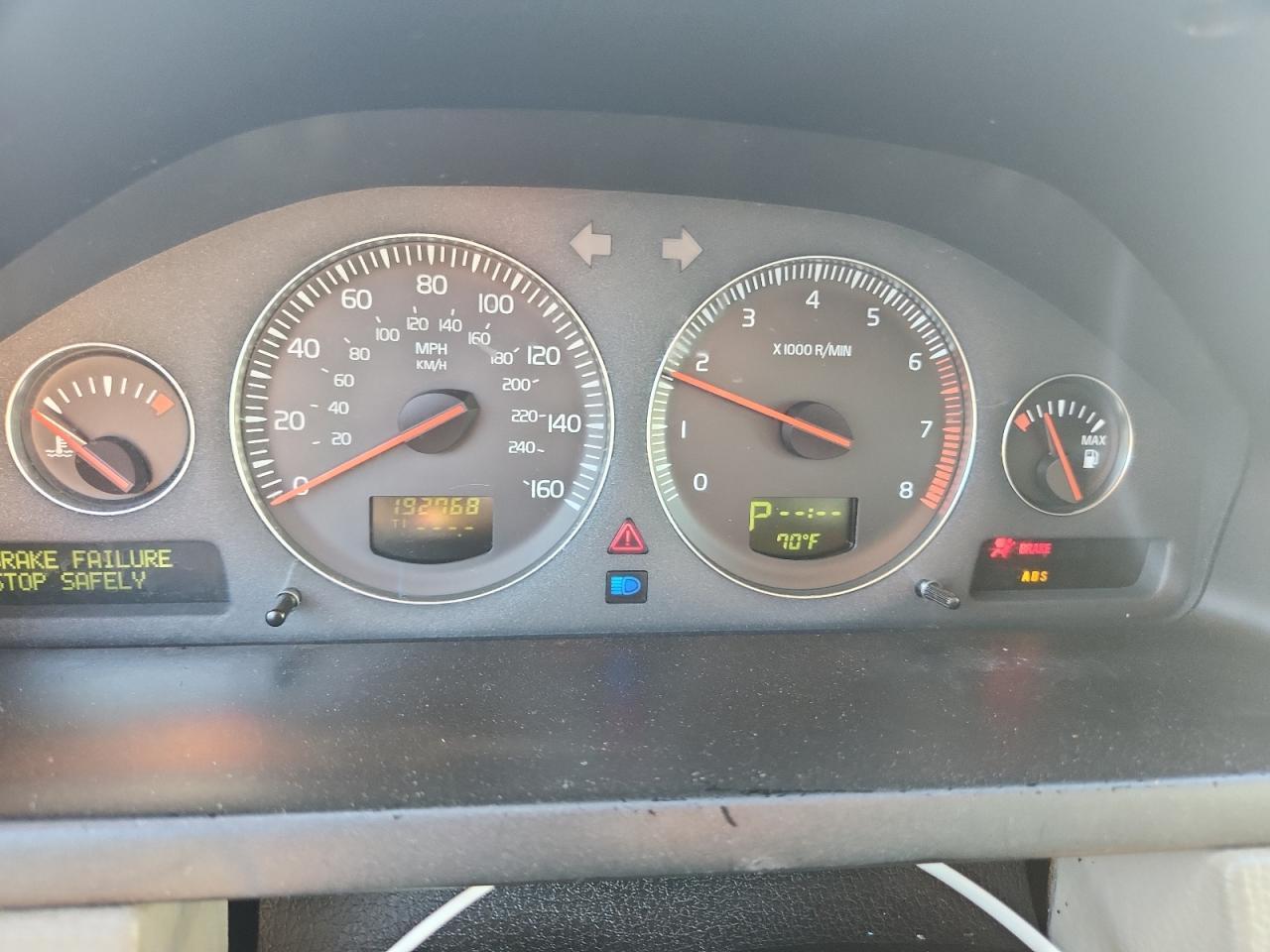 2005 VOLVO XC90