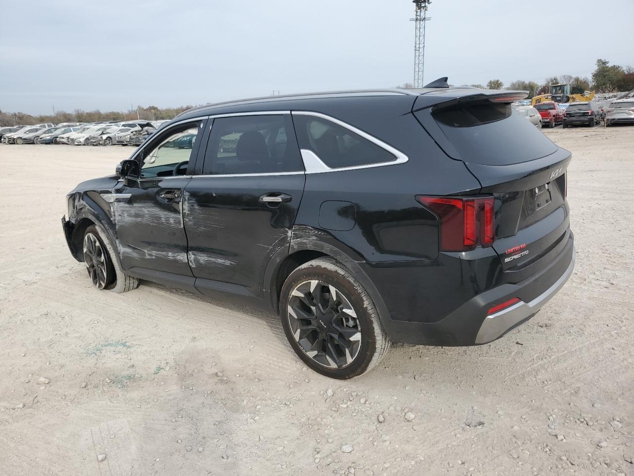 2025 KIA SORENTO