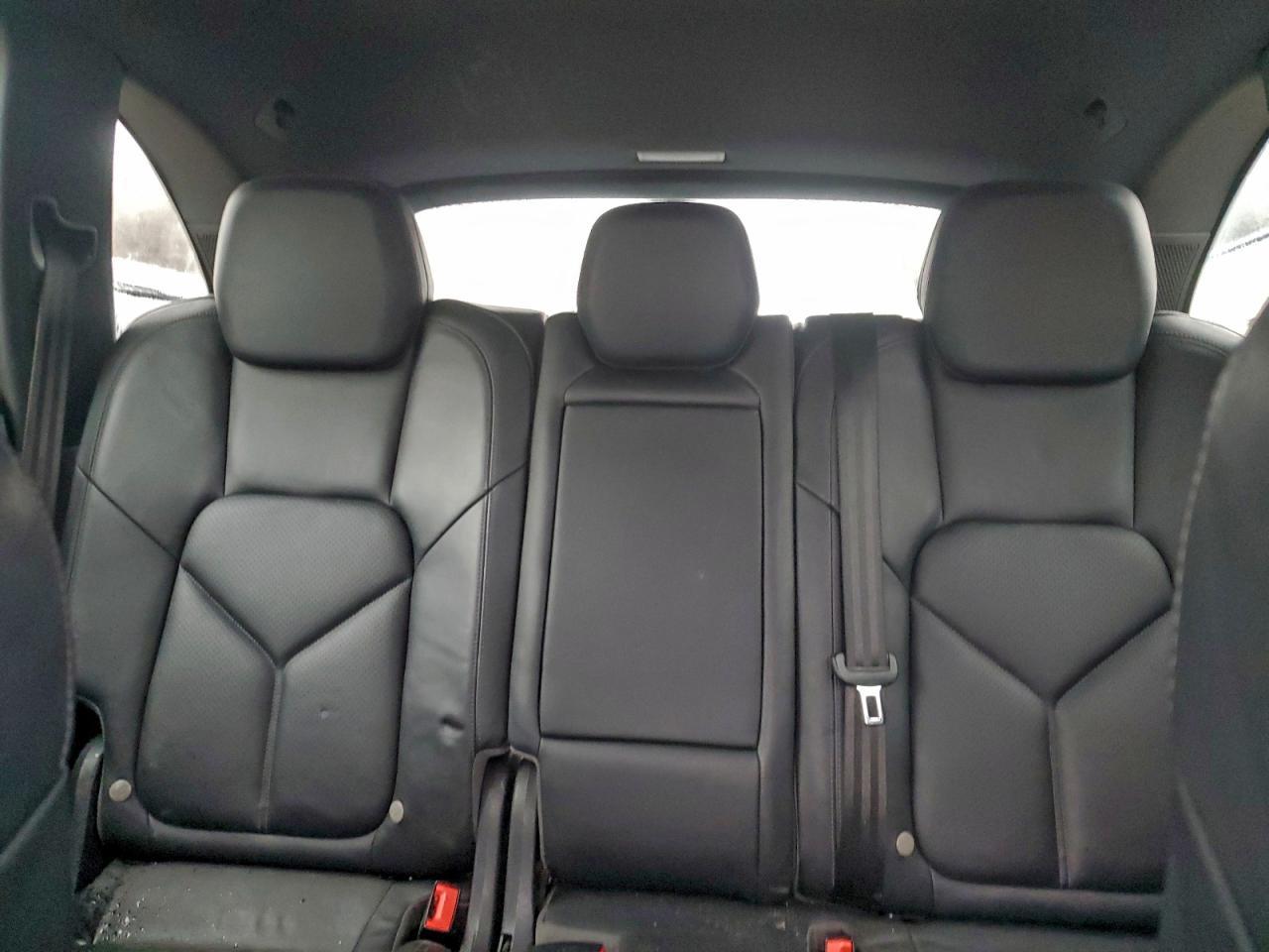 2014 PORSCHE CAYENNE