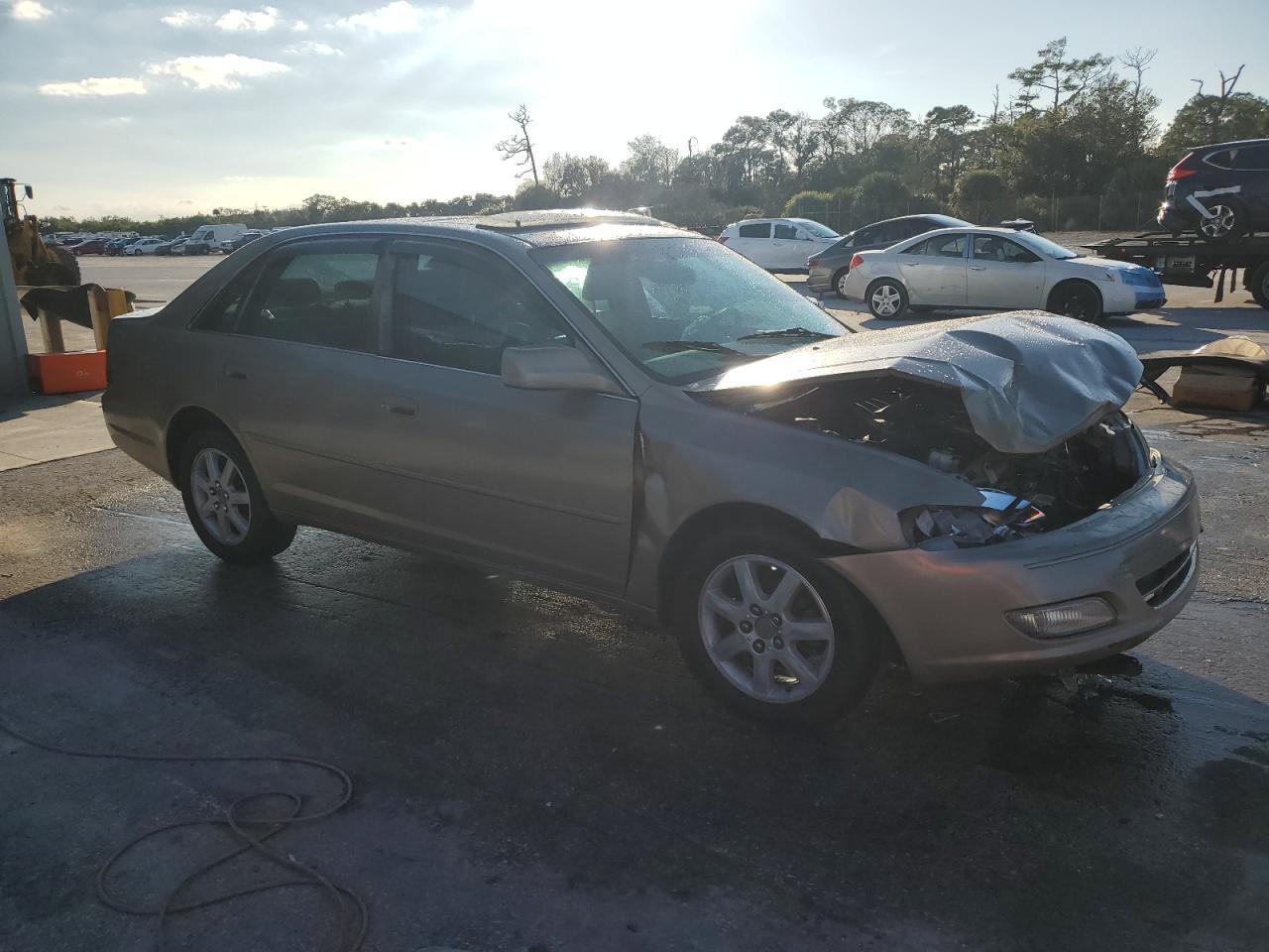 2000 TOYOTA Avalon