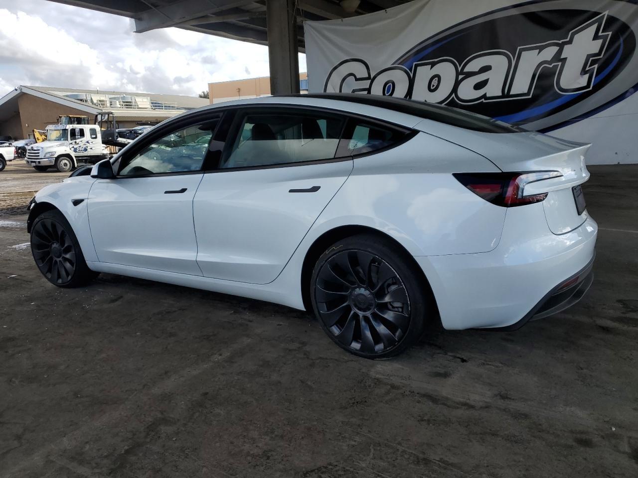 2025 TESLA MODEL 3