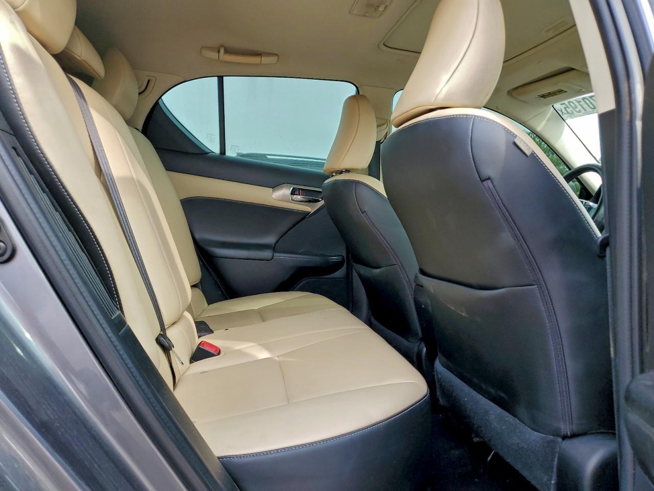 2015 LEXUS CT 200