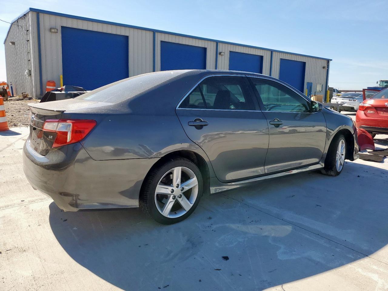 2014 TOYOTA CAMRY