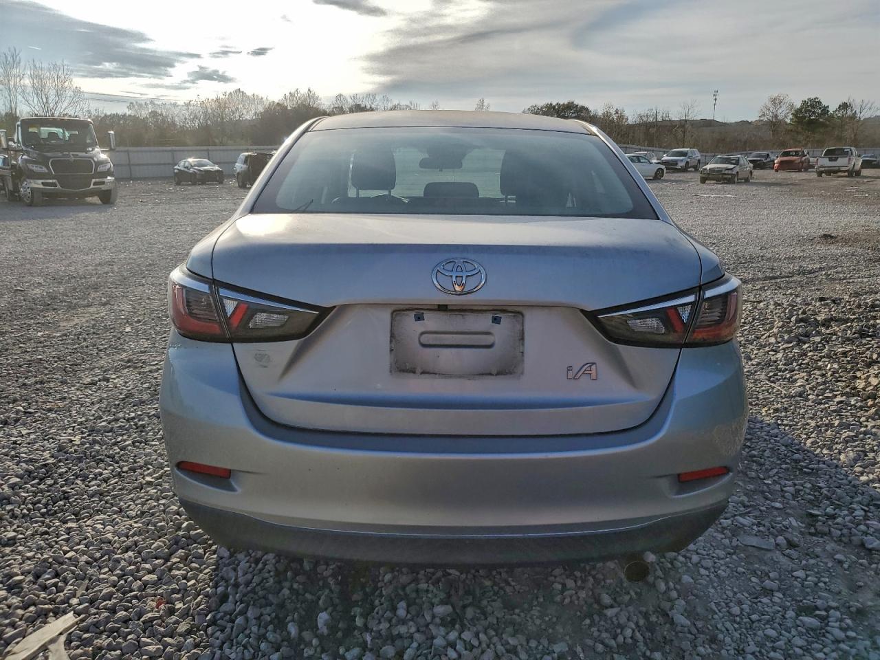 2017 TOYOTA YARIS