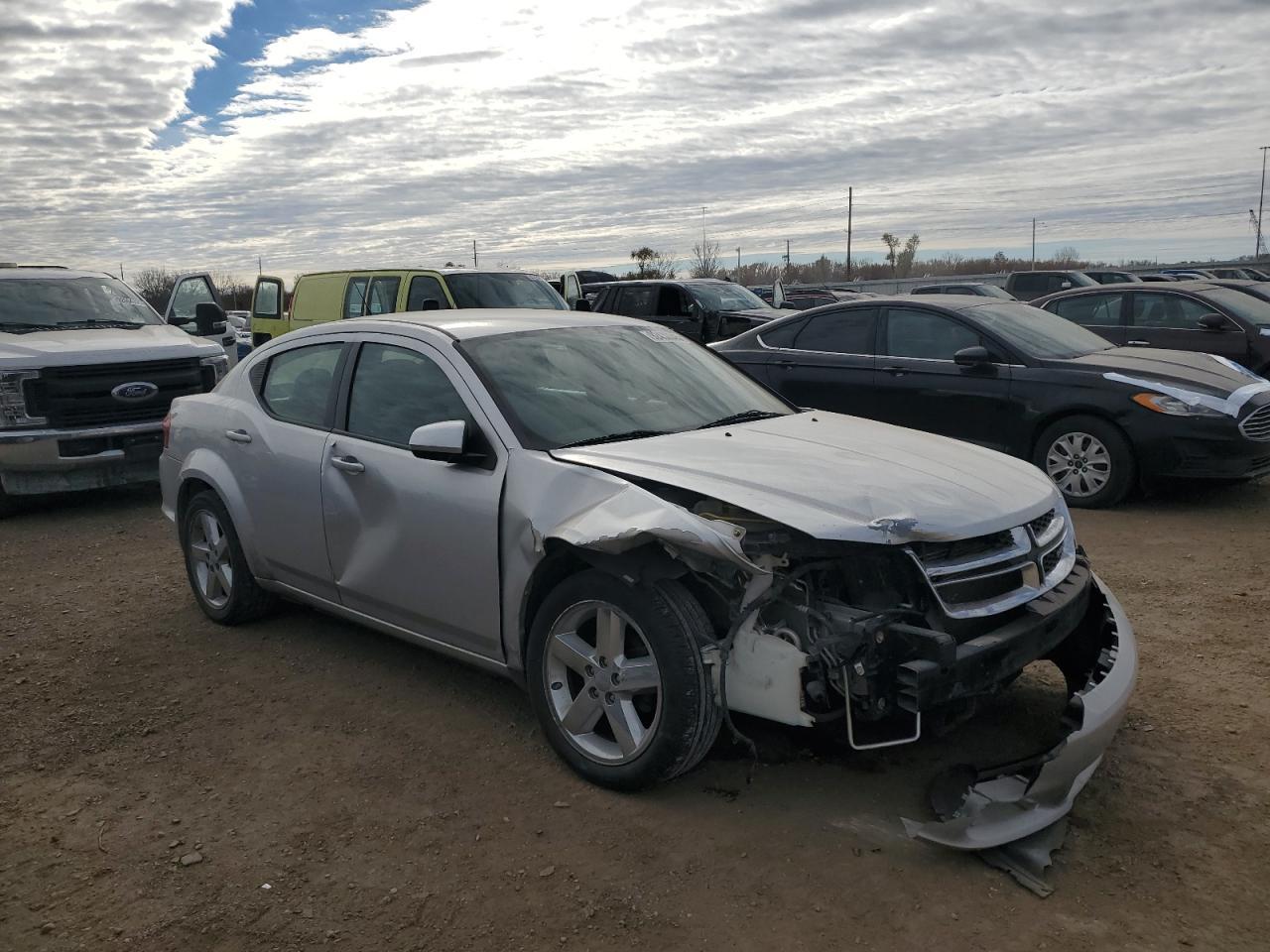 2011 DODGE Avenger