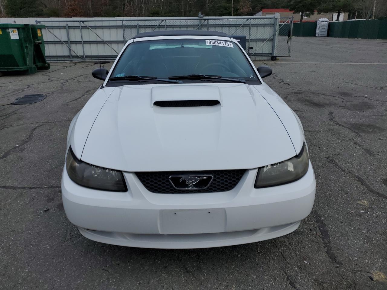 2002 FORD MUSTANG