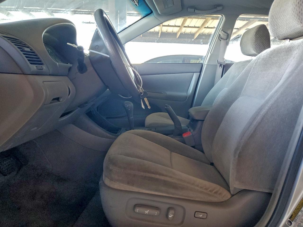 2004 TOYOTA CAMRY