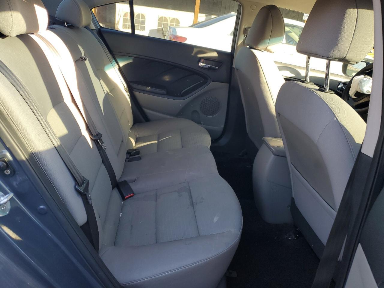 2016 KIA FORTE