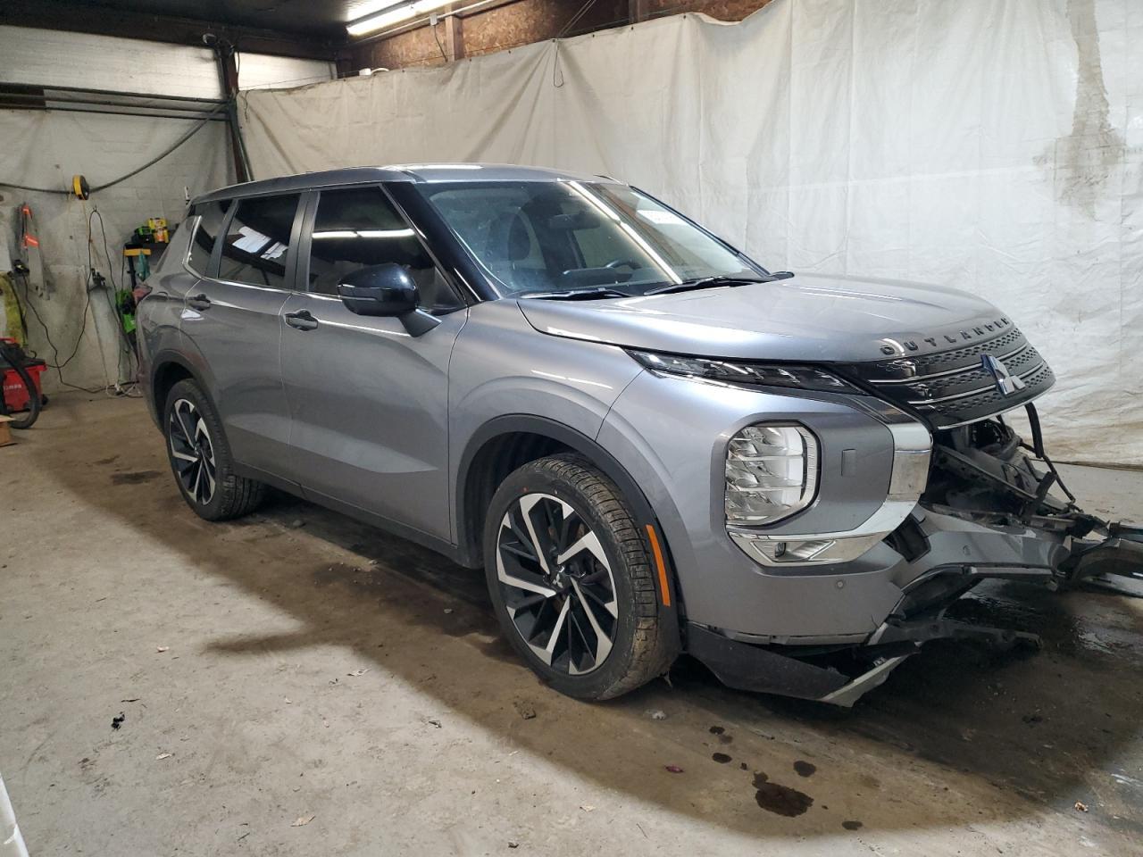 2022 MITSUBISHI outlander