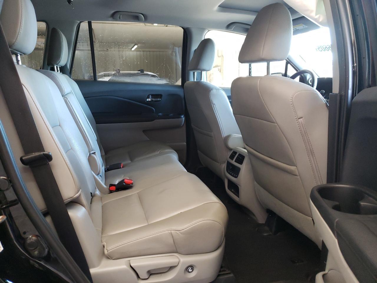 2017 HONDA PILOT