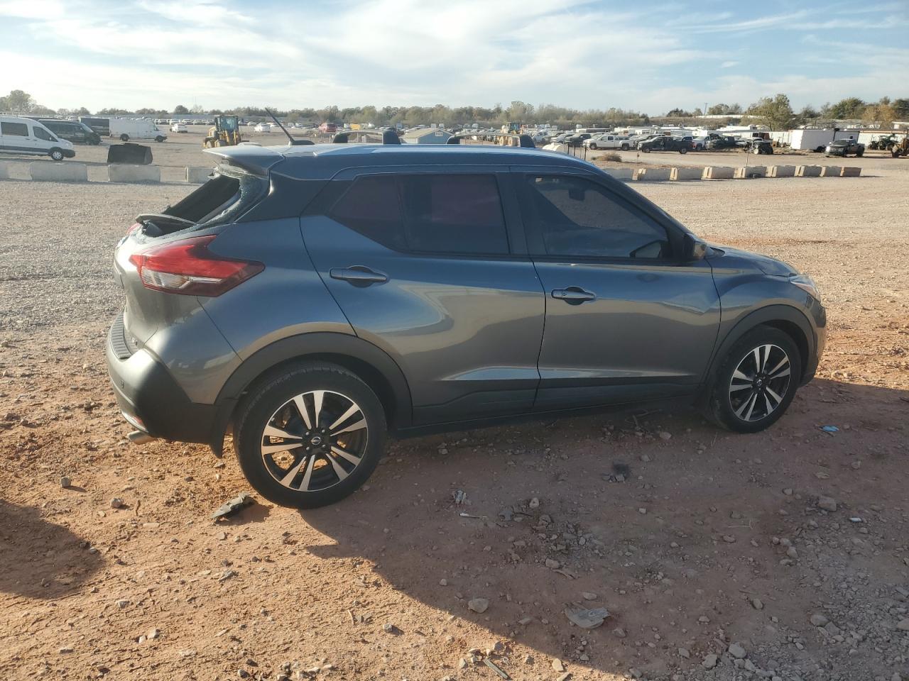 2019 NISSAN KICKS